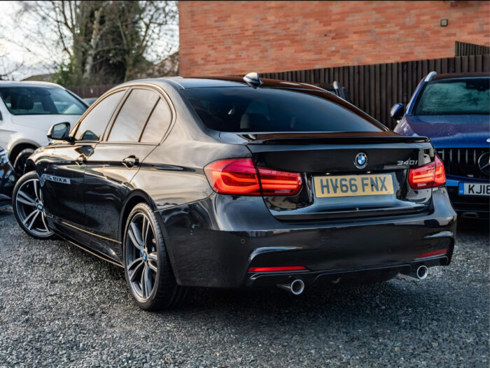 BMW 3 SERIES F30 GLOSS BLACK QUAD EXHAUST DIFFUSER