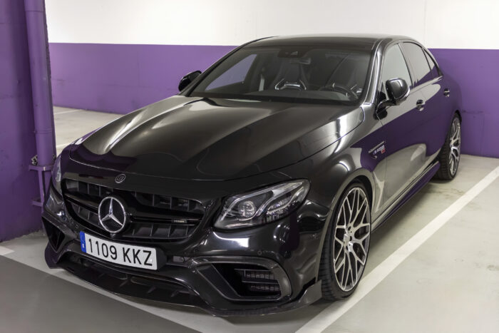 MERCEDES E63(S) W213 CARBON FIBRE FRONT SPLITTER