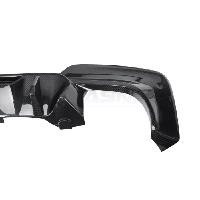 Side view of BMW X3 G01 rear diffuser in pre-preg carbon fibre – aerodynamic corner profile and sculpted fitment