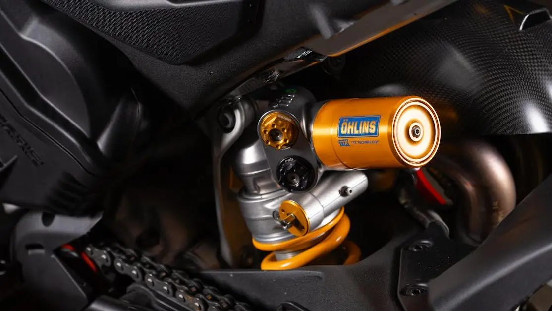 Öhlins suspension on Ducati Panigale, relevant to how to install air suspension guide.